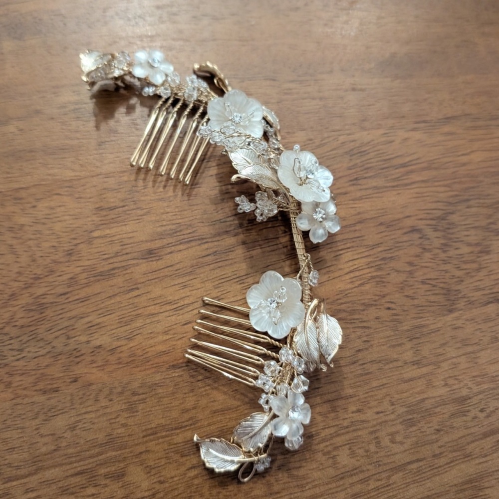 Gold Floral Bridal Hair Comb with White Flowers